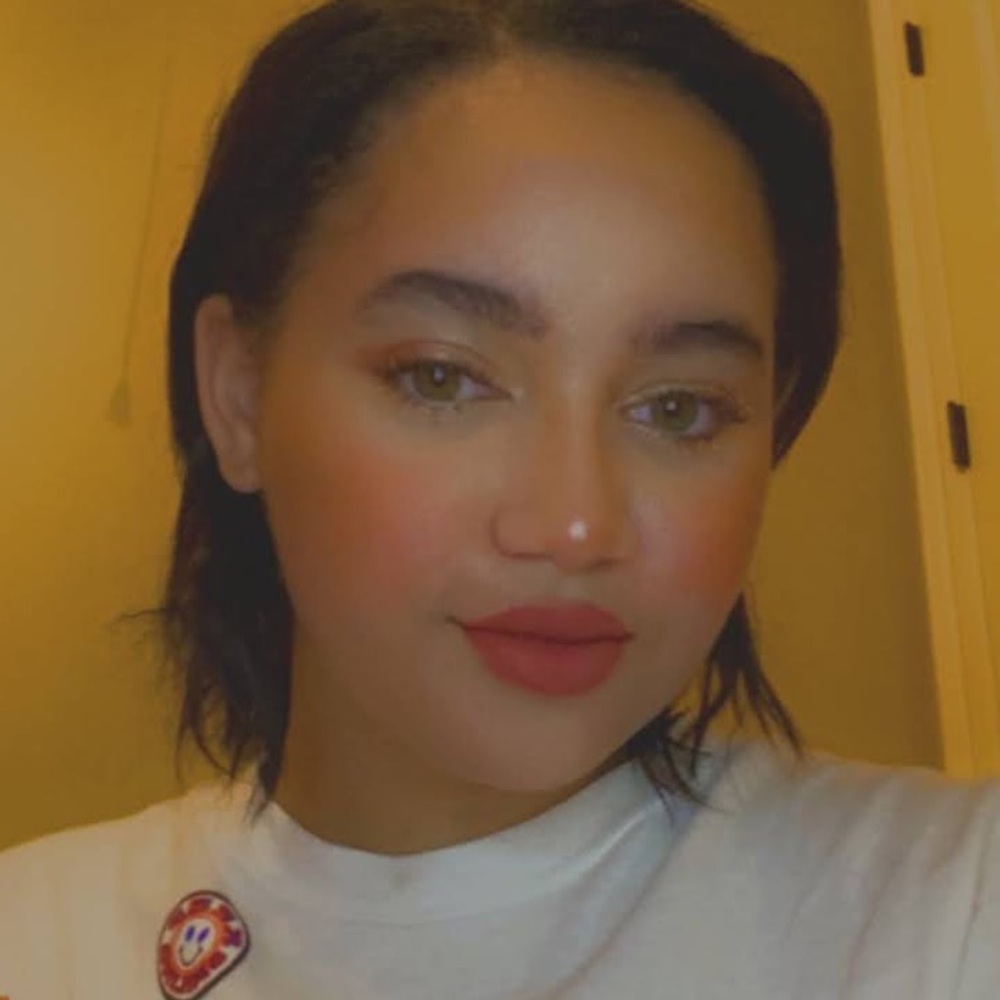 Meet your Posher, Jasmine